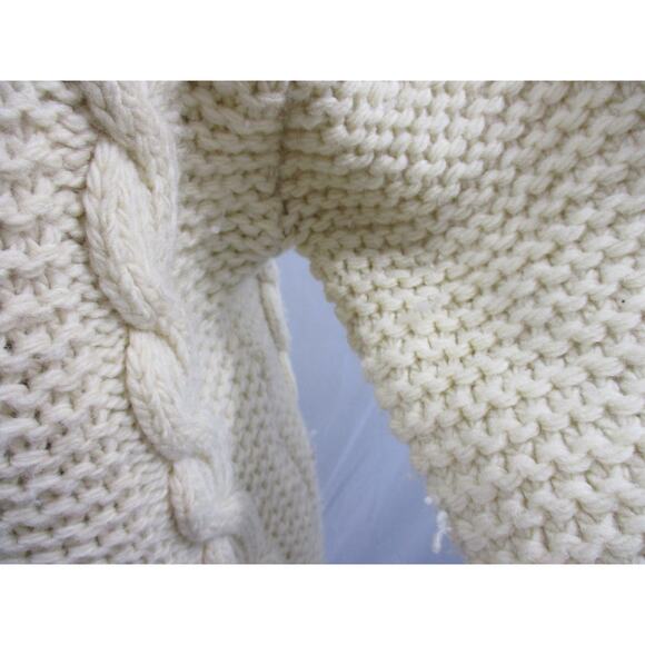 Vintage Regent Row Ivory Cable Knit Sweater Medium to Large - Picture 11 of 16